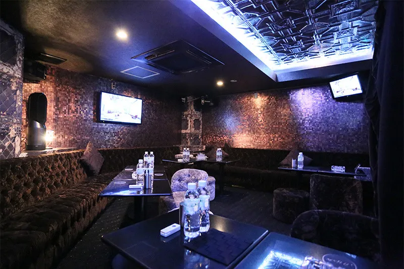 歌舞伎町のキャバクラ Loki（ロキ）の店内